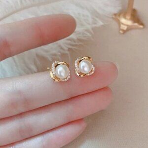 Pearl Sphere Earrings Beaded Flower Diamond Encrusted Pearl Fashion Jewelry